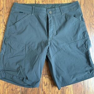 Kuhl Renegade short Koal in color